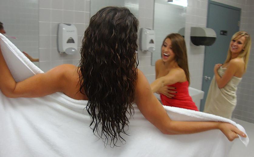 sexy twin babes fucking